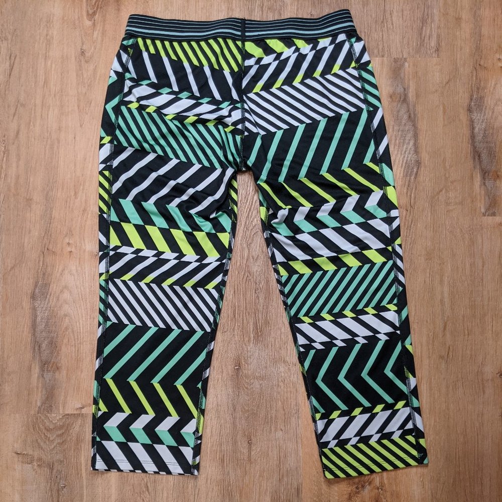 Under Armour Athletic Running Leggings / Capris - Picture 2 of 2